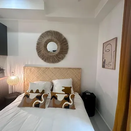 Apartment Gabriel's Studio By Suitehomeparis
